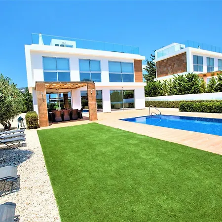 Luxurioese Mit Privatem Pool Und Whirlpool * Peyia