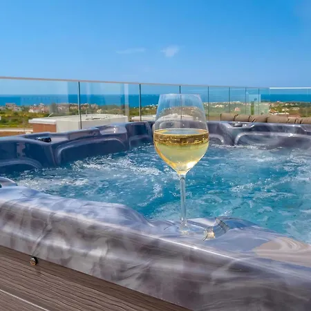 Luxurioese Mit Privatem Pool Und Whirlpool *