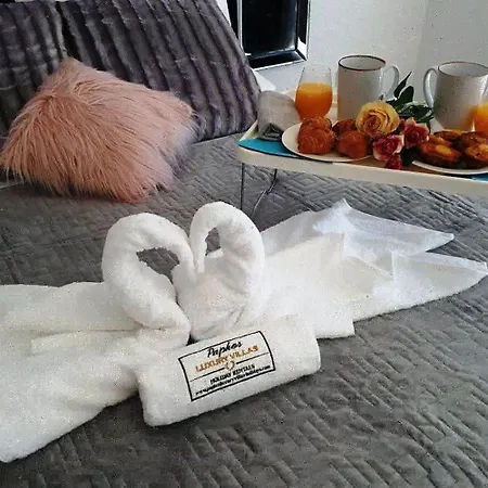 Дом отдыха Luxurioese Mit Privatem Pool Und Whirlpool Пейя